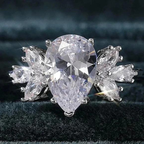 💍Beautiful Water Drop With Leaf Crystal Pure CZ Silver Pear Wedding Ring, K800 - Picture 1 of 7